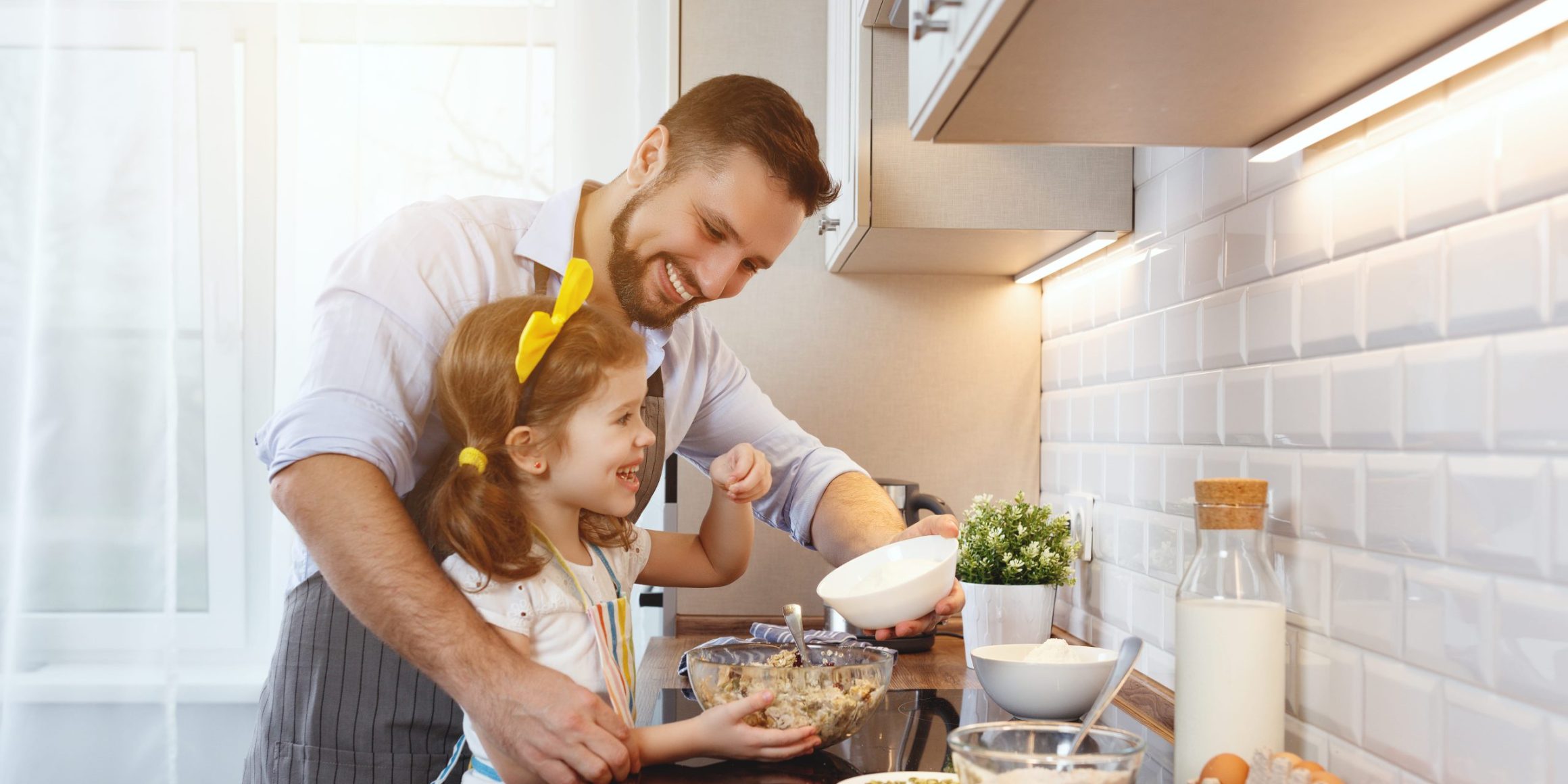 Father_and_daughter_cookingShutterstock7469 (1)