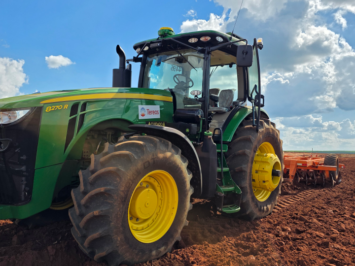 Em parceria estratégica, Tereos e Atvos lideram inovação com testes pioneiros de tratores autônomos na cultura de cana-de-açúcar no Brasil